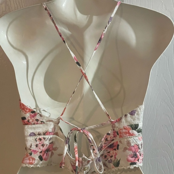 Zara Floral Pink and Green V-Neck Crop Top - Picture 5 of 6